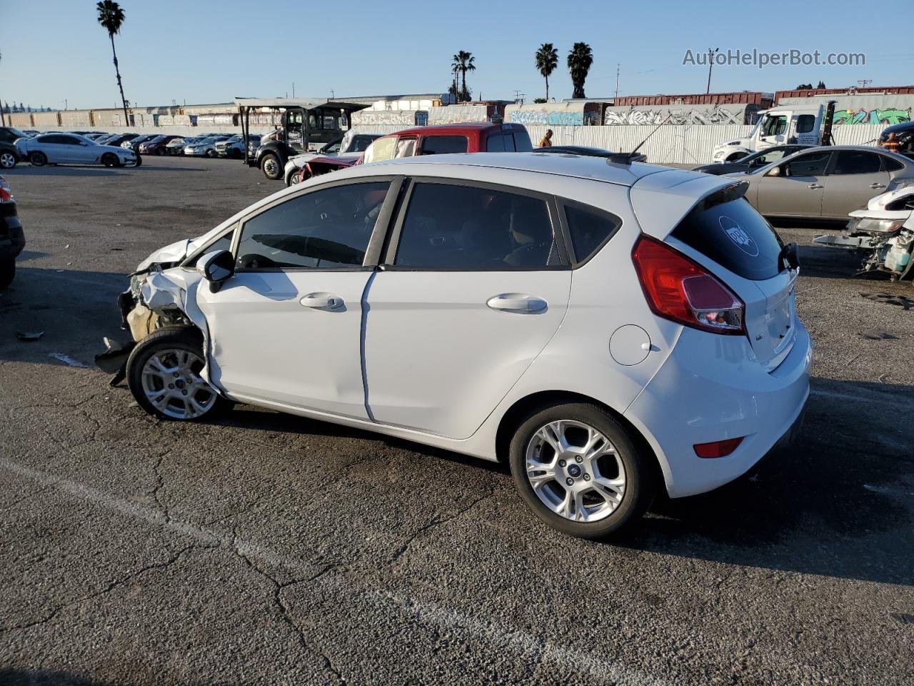 2015 Ford Fiesta Se White vin: 3FADP4EJ9FM136077