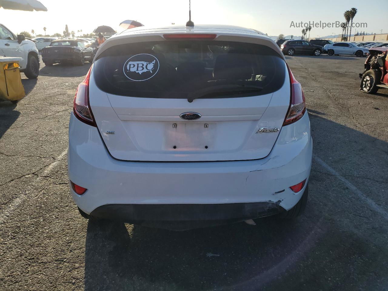 2015 Ford Fiesta Se White vin: 3FADP4EJ9FM136077