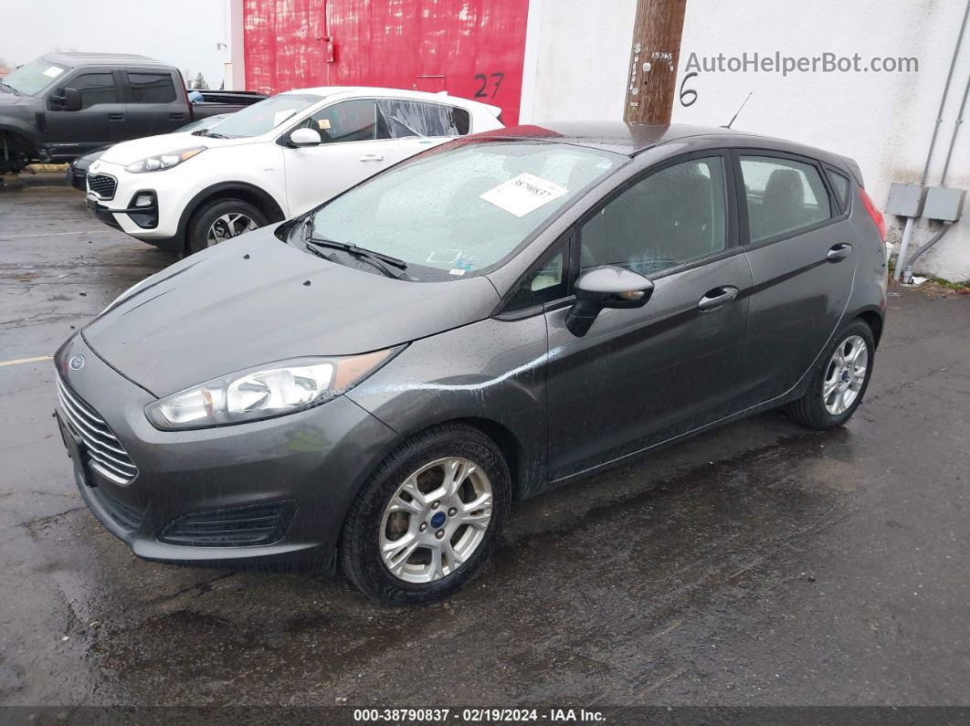 2015 Ford Fiesta Se Серый vin: 3FADP4EJ9FM204751