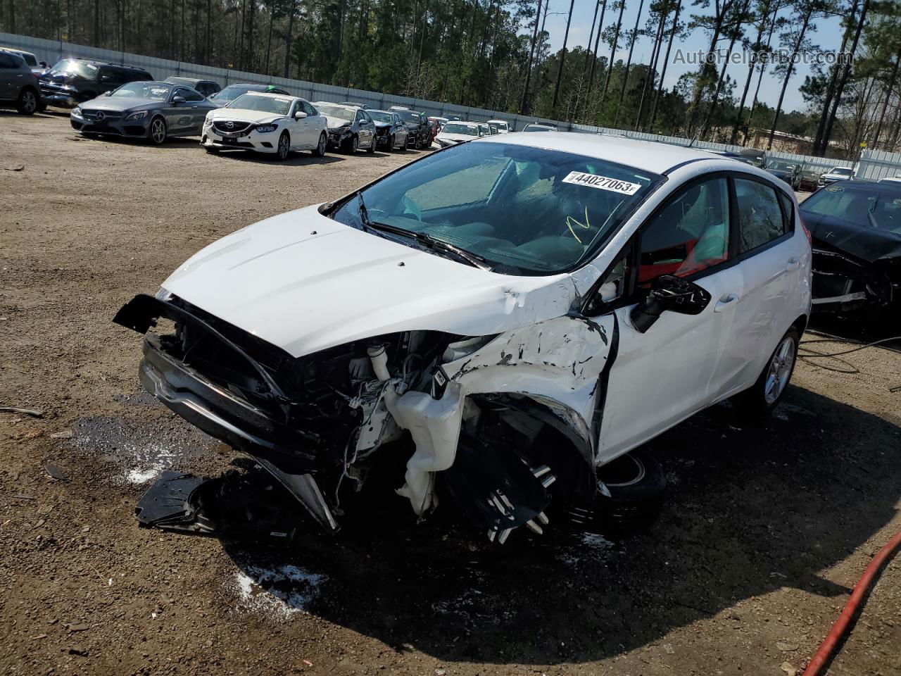 2017 Ford Fiesta Se White vin: 3FADP4EJ9HM132081