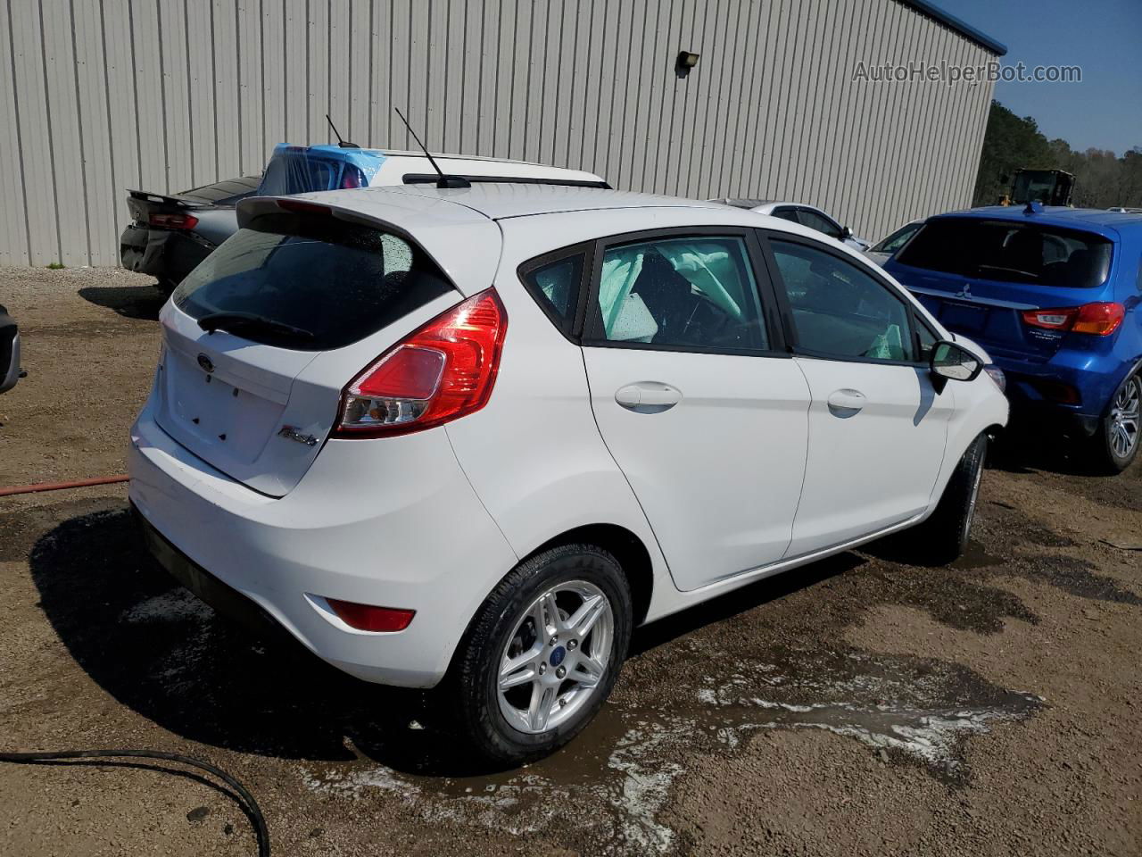 2017 Ford Fiesta Se White vin: 3FADP4EJ9HM132081