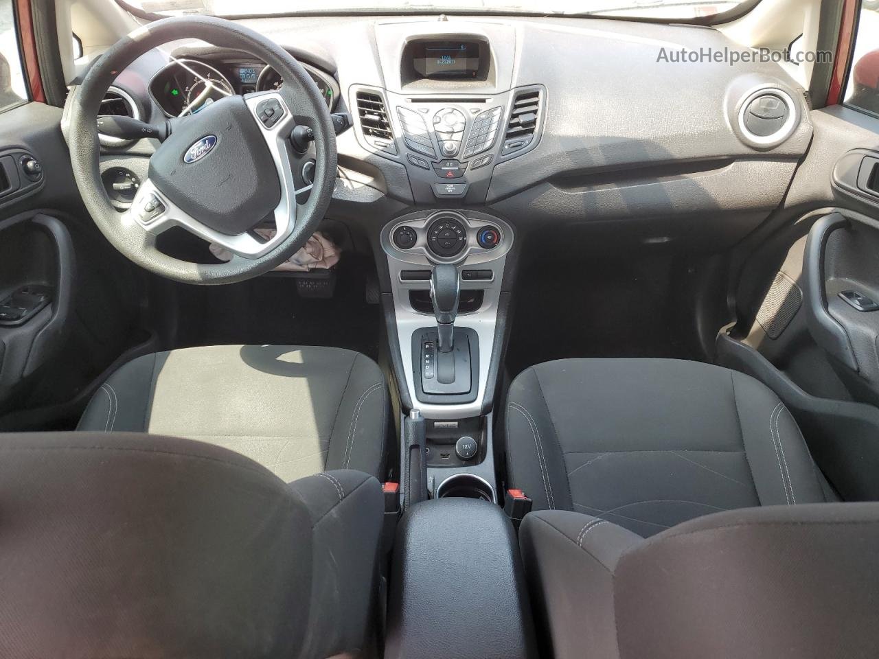 2017 Ford Fiesta Se Темно-бордовый vin: 3FADP4EJ9HM132629