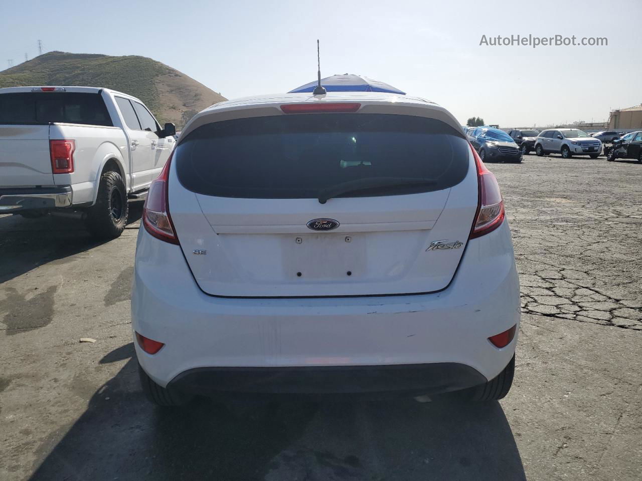 2017 Ford Fiesta Se White vin: 3FADP4EJ9HM172032