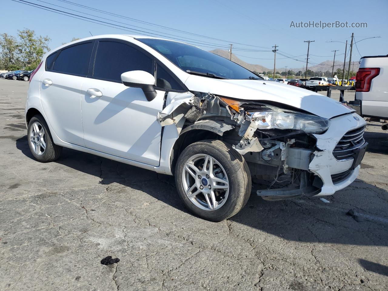 2017 Ford Fiesta Se White vin: 3FADP4EJ9HM172032