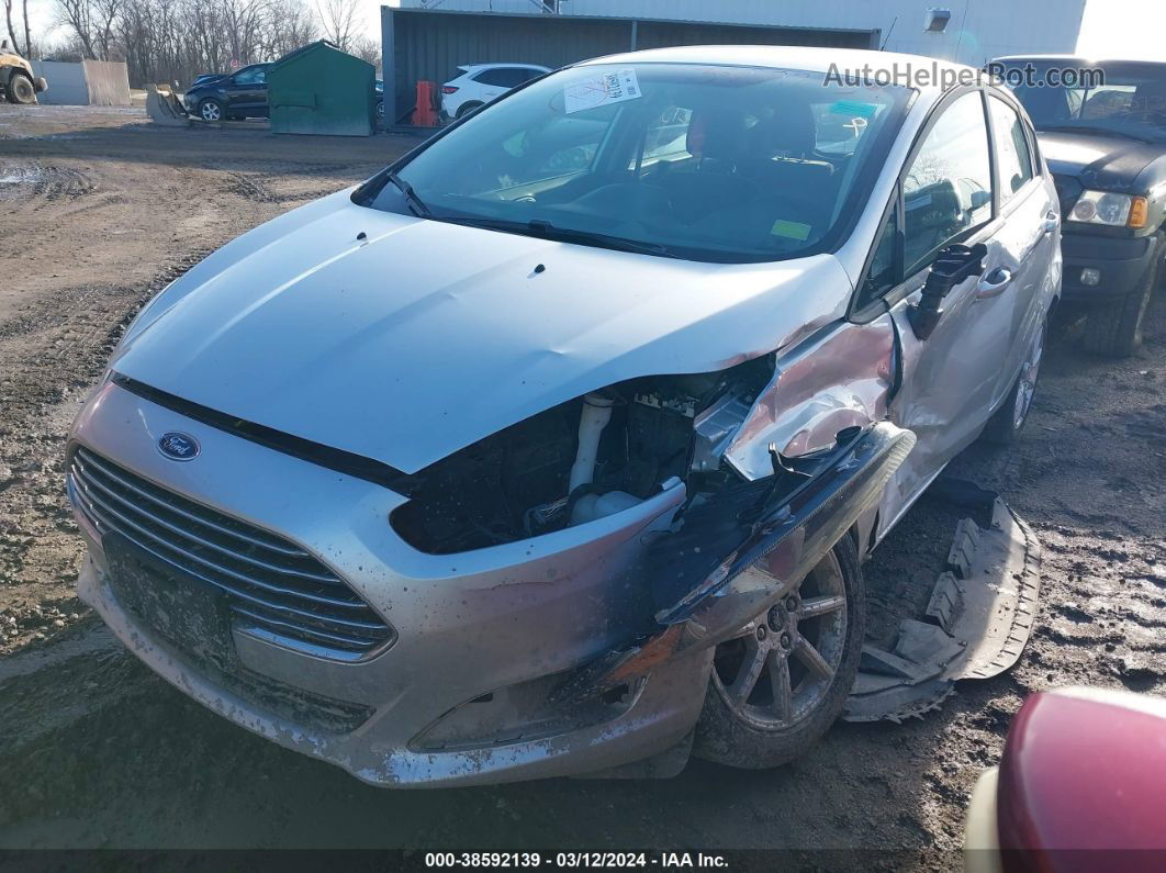 2019 Ford Fiesta Se Серебряный vin: 3FADP4EJ9KM133531