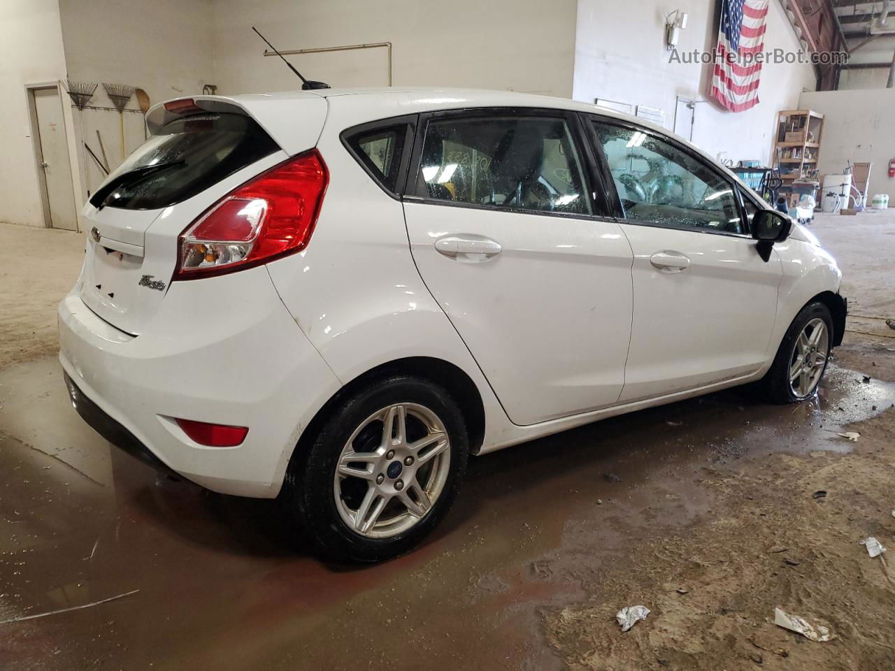 2019 Ford Fiesta Se White vin: 3FADP4EJ9KM142892