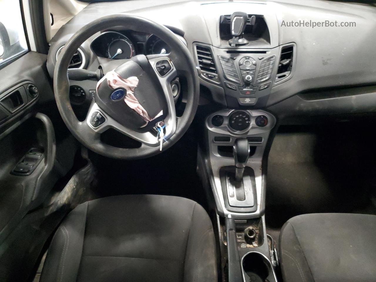 2019 Ford Fiesta Se White vin: 3FADP4EJ9KM142892
