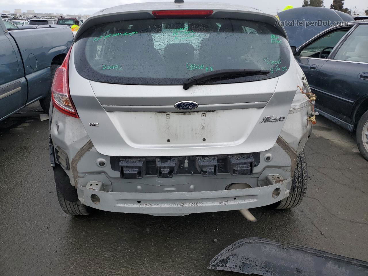 2015 Ford Fiesta Se Серебряный vin: 3FADP4EJXFM111432