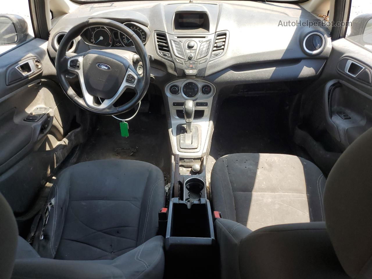 2015 Ford Fiesta Se Серый vin: 3FADP4EJXFM126335