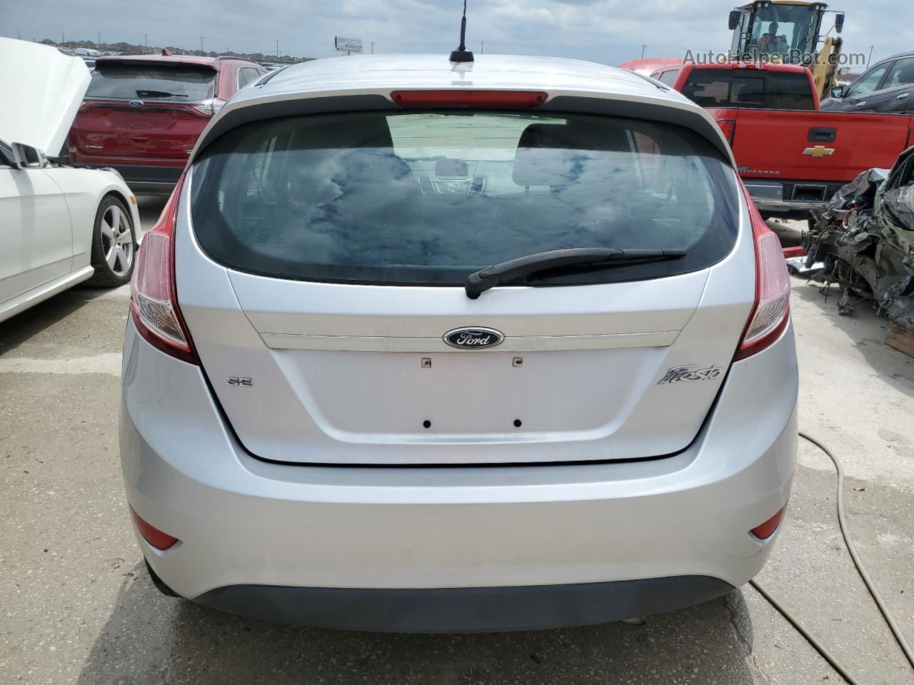 2015 Ford Fiesta Se Silver vin: 3FADP4EJXFM191234