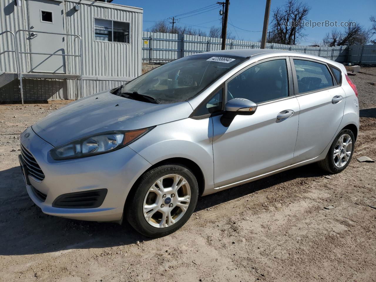 2015 Ford Fiesta Se Серебряный vin: 3FADP4EJXFM204788