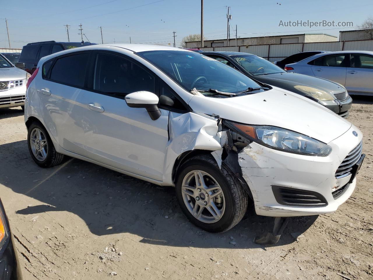 2017 Ford Fiesta Se White vin: 3FADP4EJXHM113362