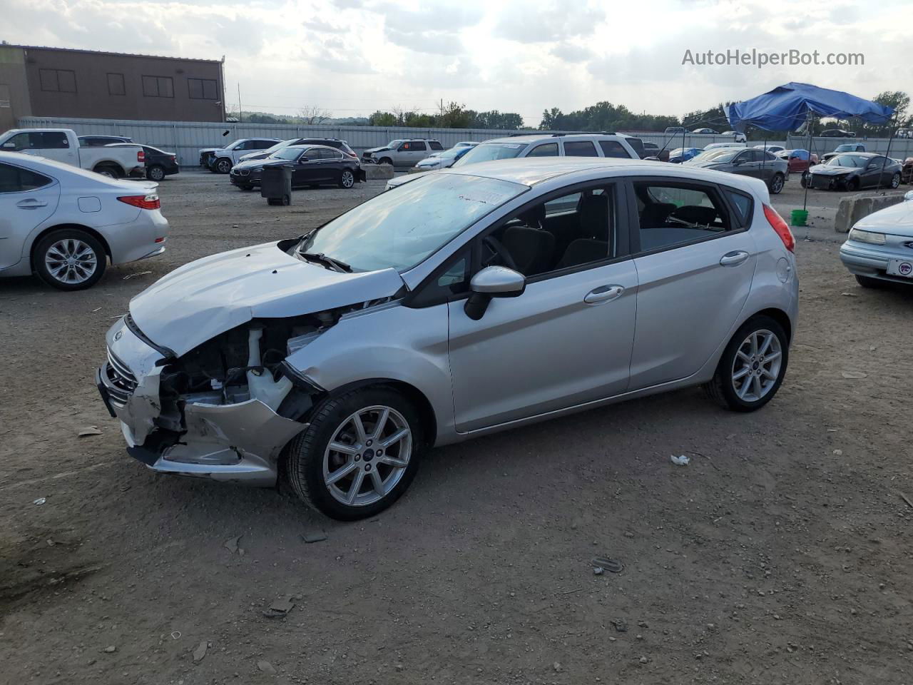 2017 Ford Fiesta Se Silver vin: 3FADP4EJXHM123017