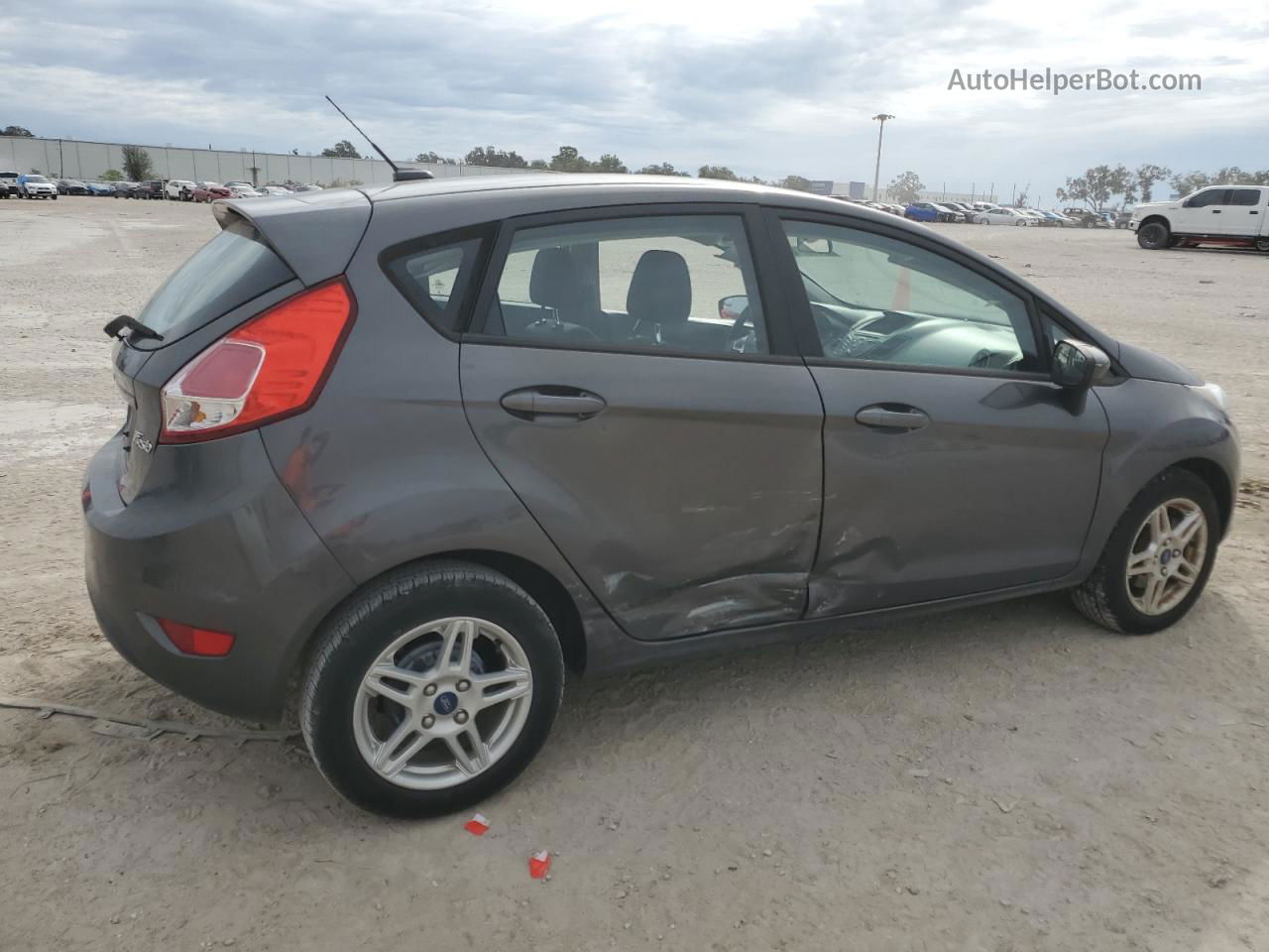 2019 Ford Fiesta Se Gray vin: 3FADP4EJXKM107598