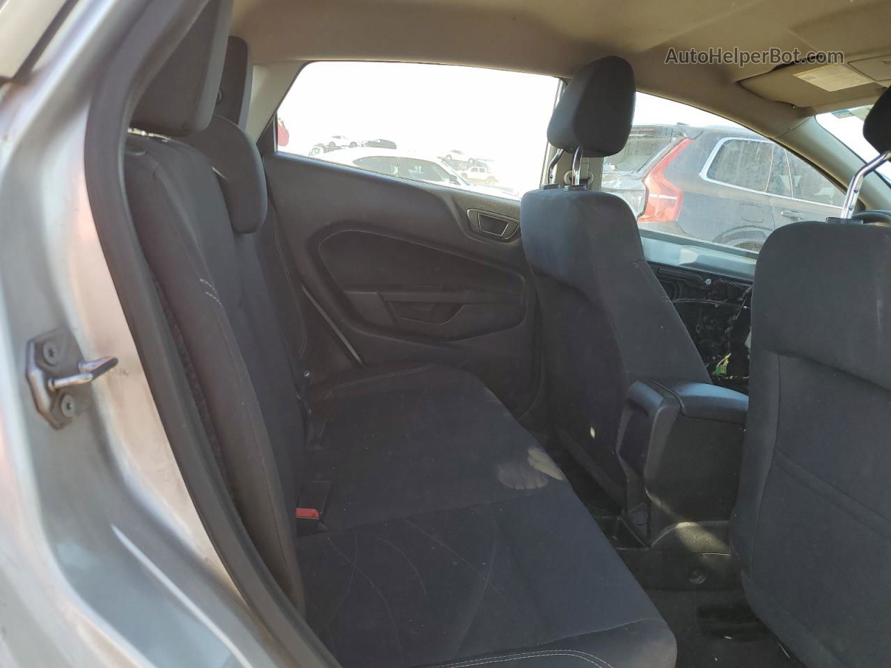 2019 Ford Fiesta Se Silver vin: 3FADP4EJXKM132405