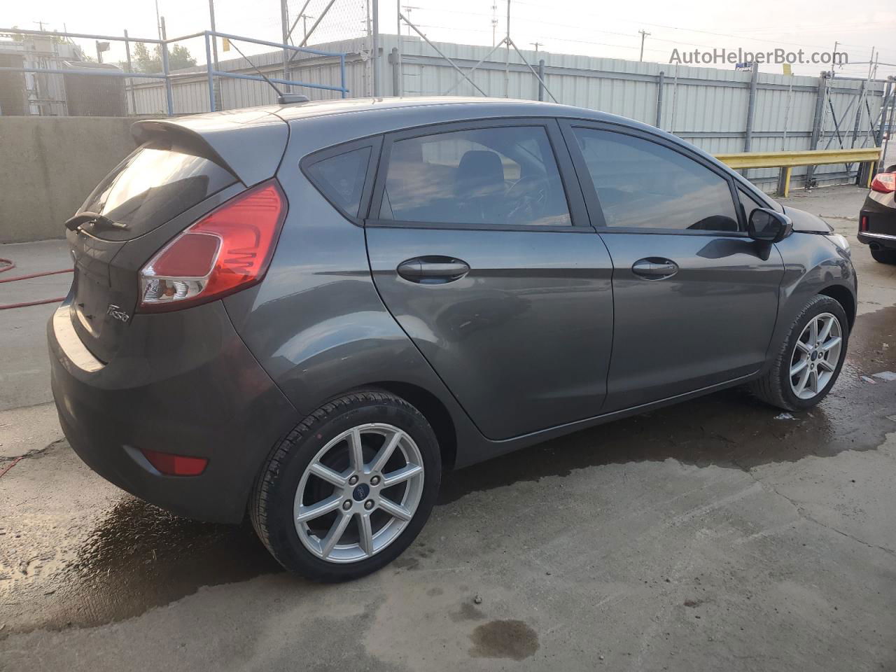 2019 Ford Fiesta Se Серый vin: 3FADP4EJXKM134039