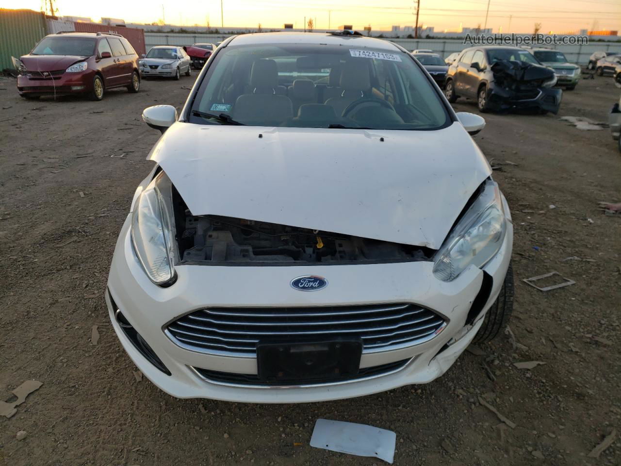 2017 Ford Fiesta Titanium White vin: 3FADP4FJ4HM136179