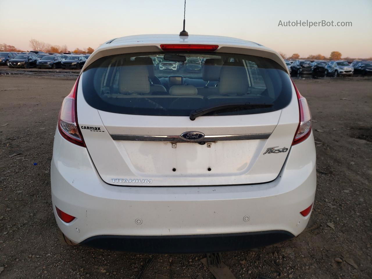 2017 Ford Fiesta Titanium White vin: 3FADP4FJ4HM136179