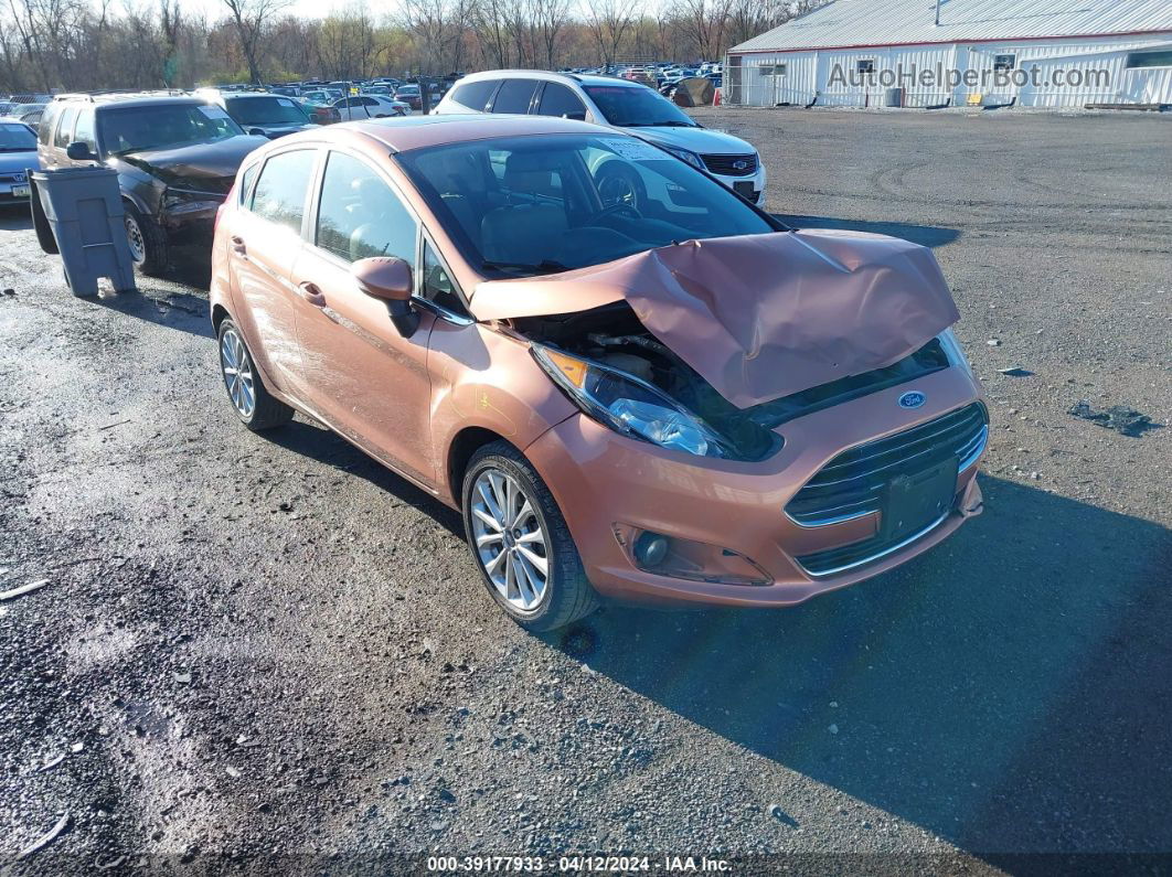 2017 Ford Fiesta Titanium Оранжевый vin: 3FADP4FJXHM128720