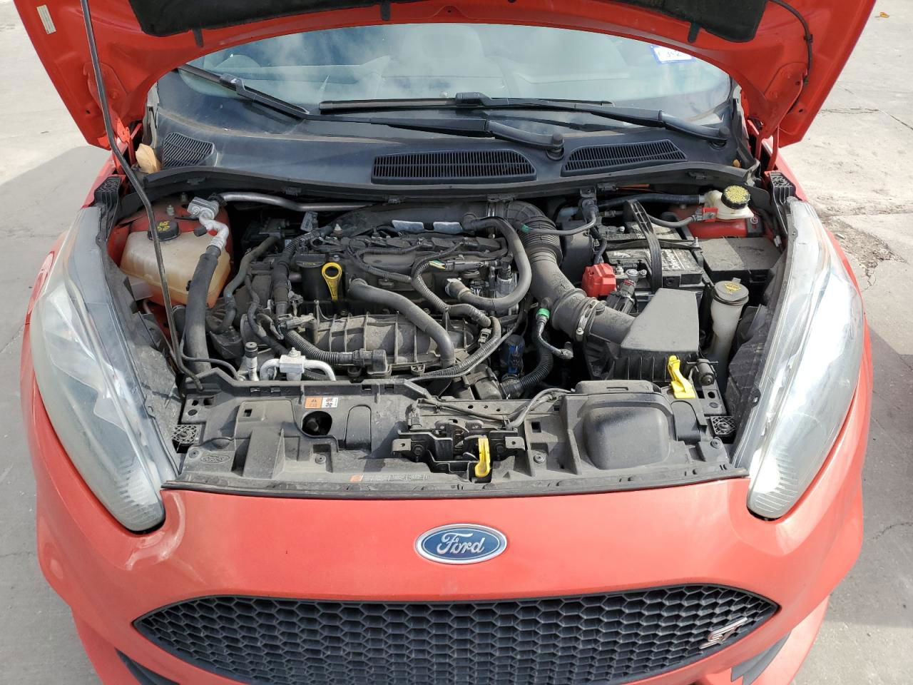 2015 Ford Fiesta St Красный vin: 3FADP4GX8FM140512