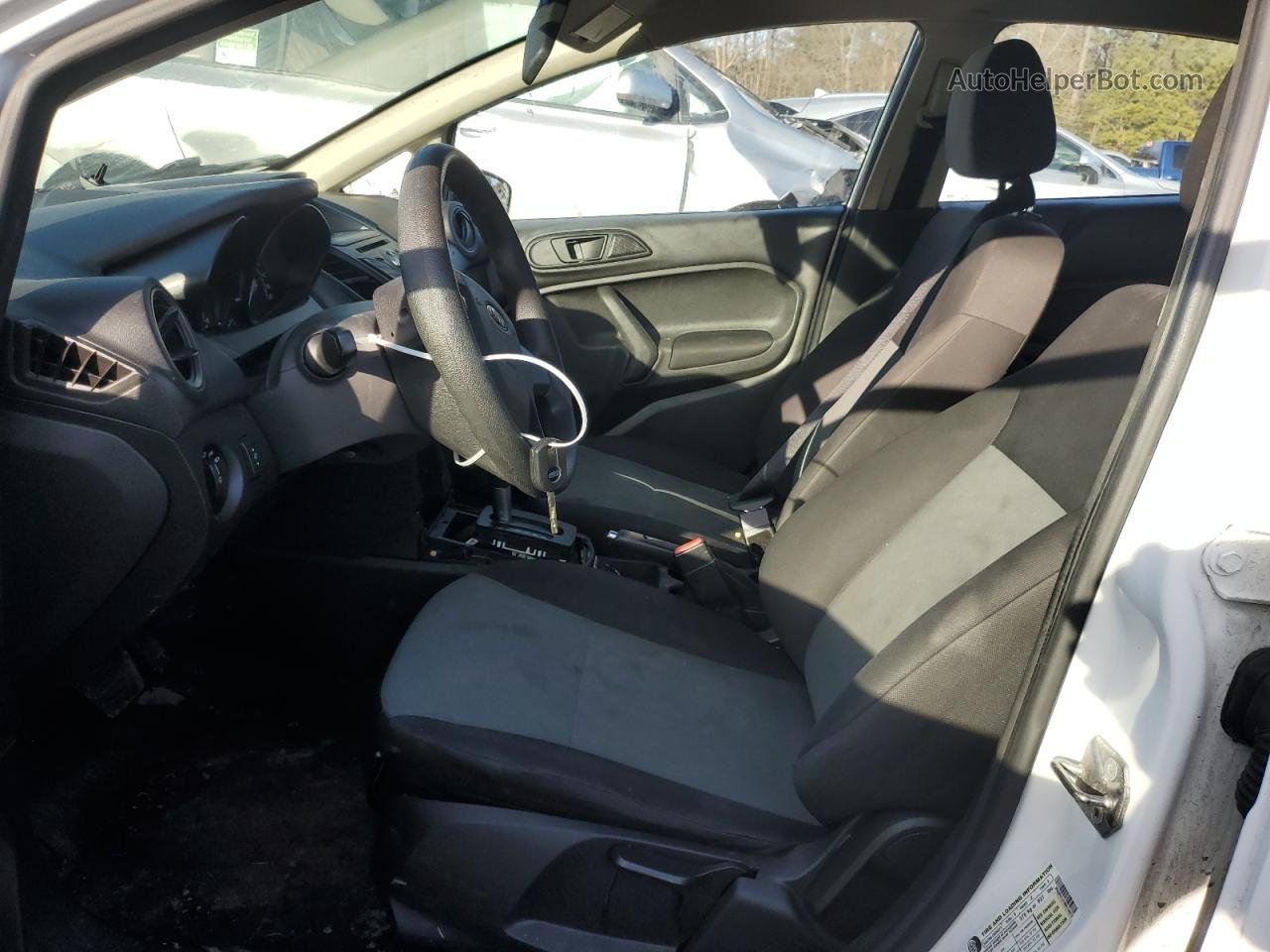 2017 Ford Fiesta S Белый vin: 3FADP4TJ1HM114872