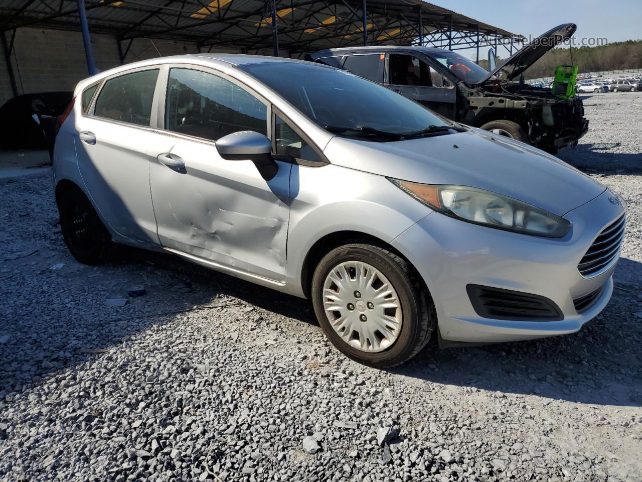 2016 Ford Fiesta S Серебряный vin: 3FADP4TJ2GM136359