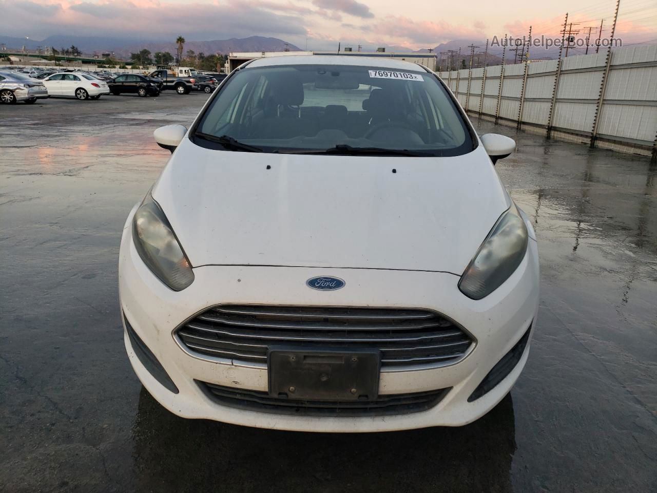 2017 Ford Fiesta S White vin: 3FADP4TJ2HM129624