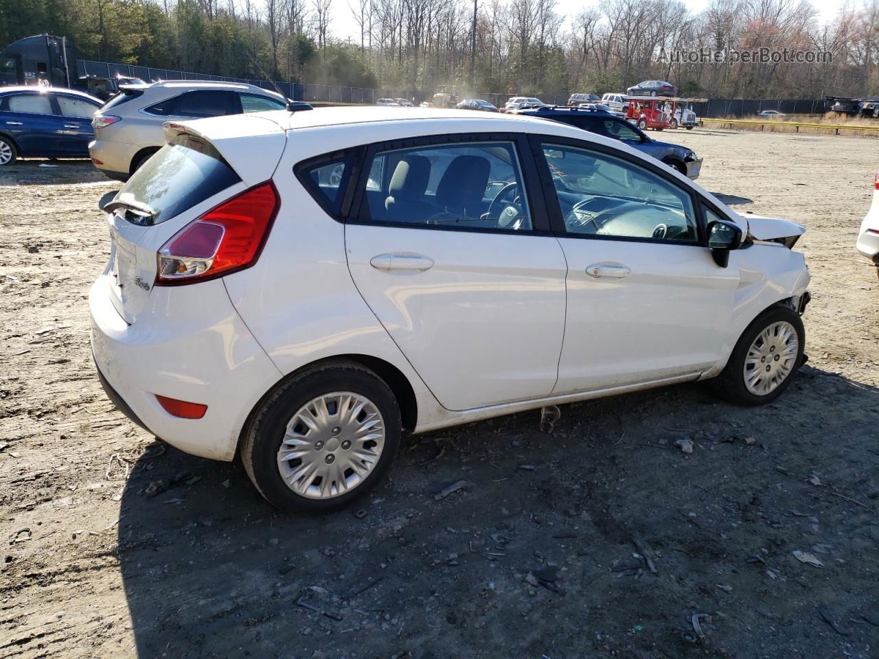 2015 Ford Fiesta S Белый vin: 3FADP4TJ6FM222112