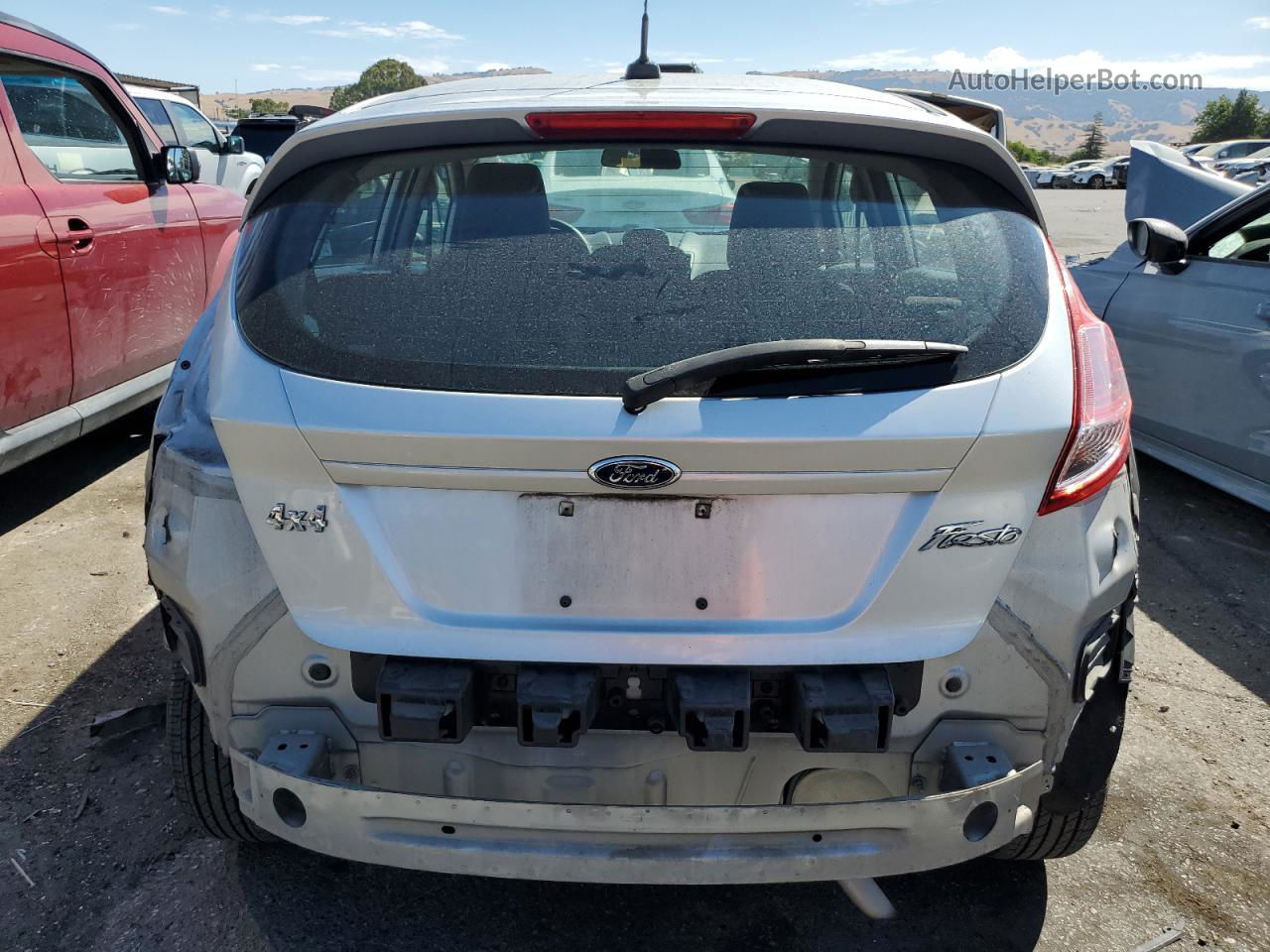 2015 Ford Fiesta S Silver vin: 3FADP4TJ8FM203576