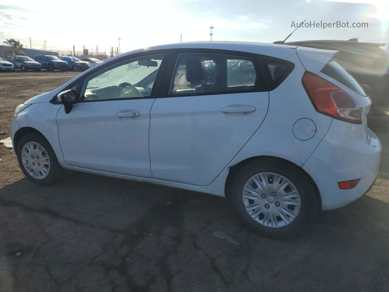 2016 Ford Fiesta S White vin: 3FADP4TJ8GM171388