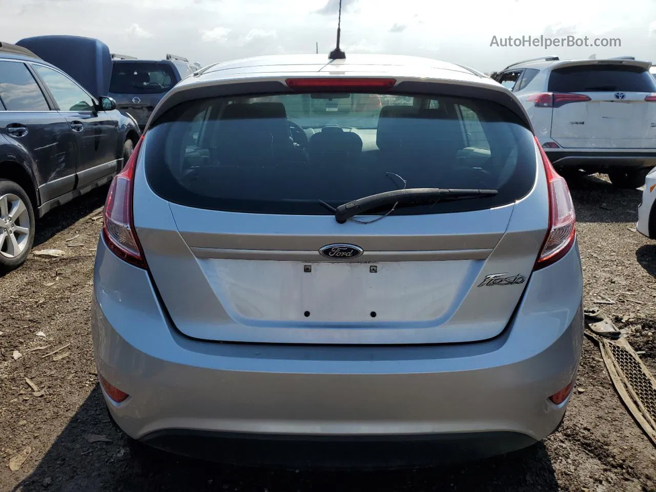 2015 Ford Fiesta S Silver vin: 3FADP4TJ9FM181944