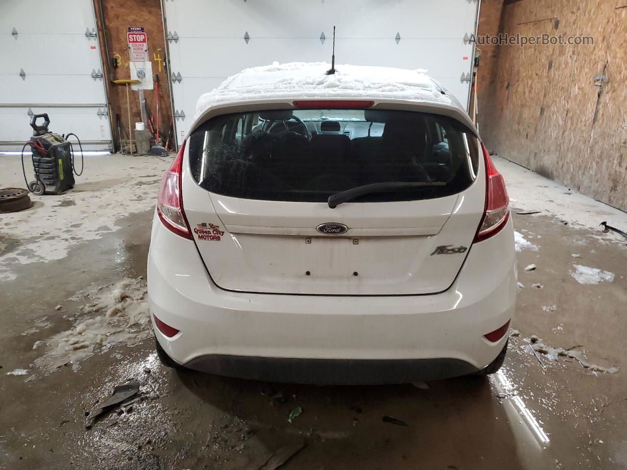 2016 Ford Fiesta S White vin: 3FADP4TJ9GM150906