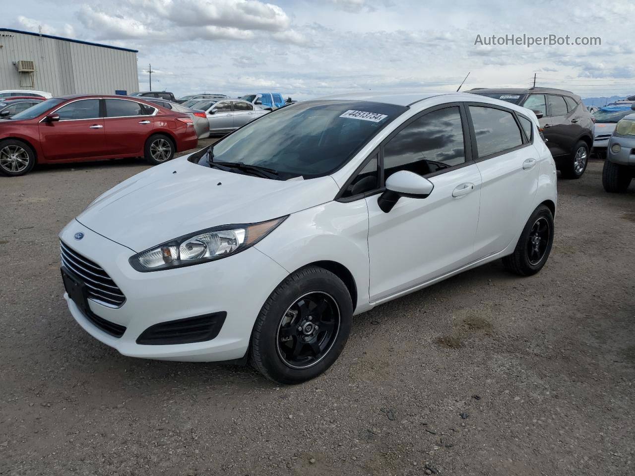 2017 Ford Fiesta S Белый vin: 3FADP4TJ9HM158313