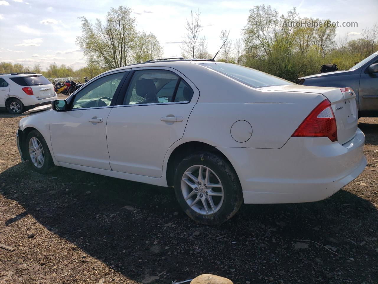 2012 Ford Fusion S White vin: 3FAHP0GA2CR426392