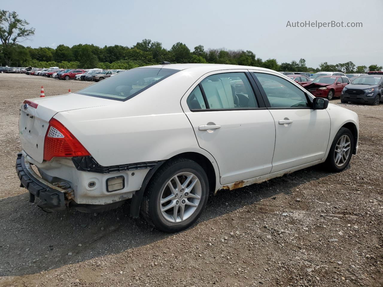 2010 Ford Fusion S White vin: 3FAHP0GA4AR233495