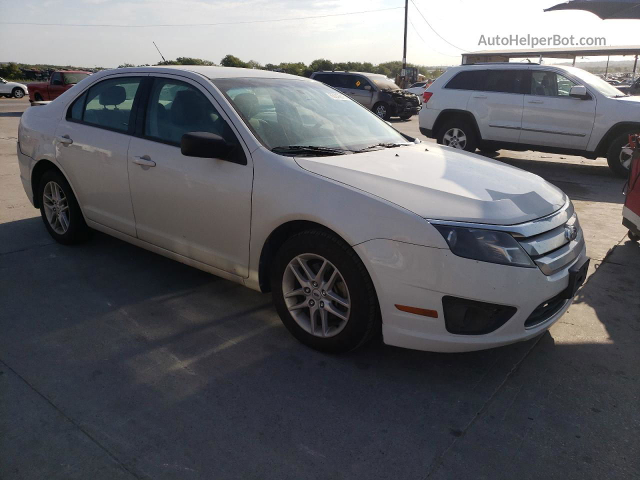 2012 Ford Fusion S White vin: 3FAHP0GA4CR156369