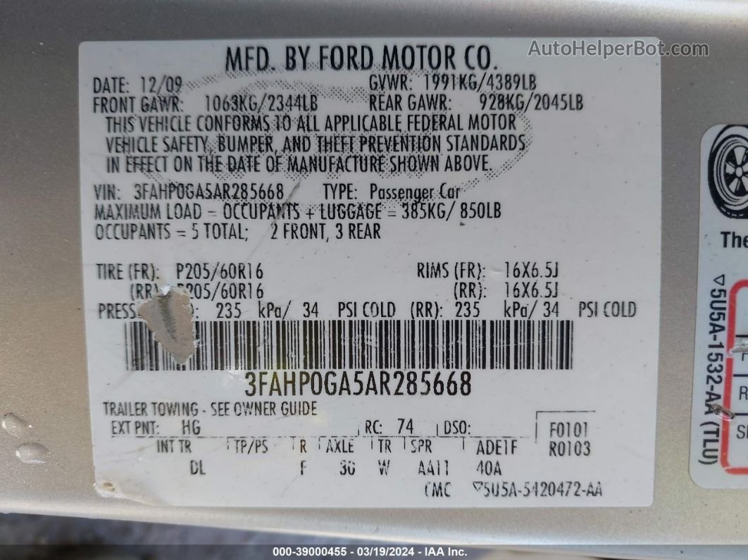 2010 Ford Fusion S Gold vin: 3FAHP0GA5AR285668