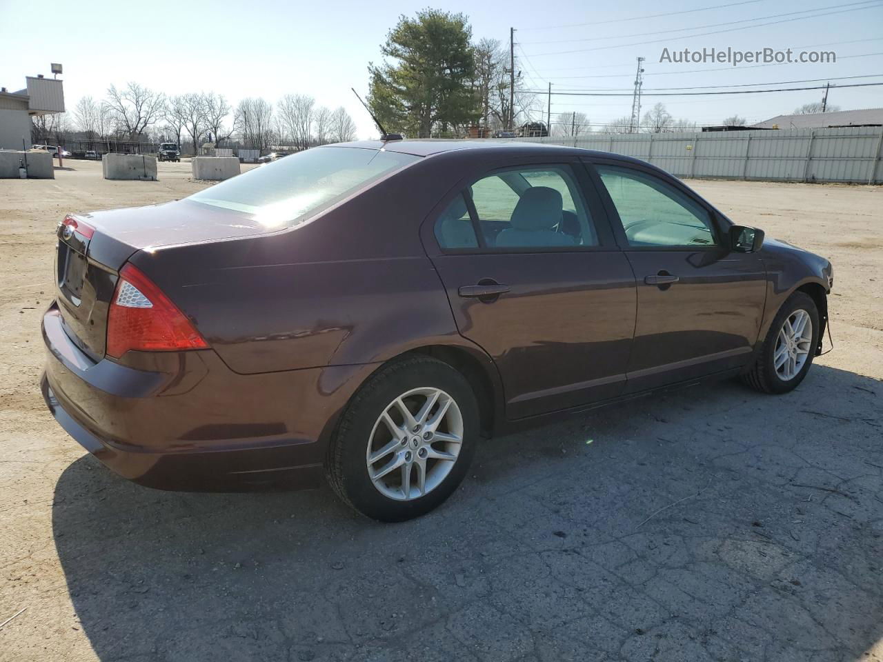 2012 Ford Fusion S Burgundy vin: 3FAHP0GA5CR410994