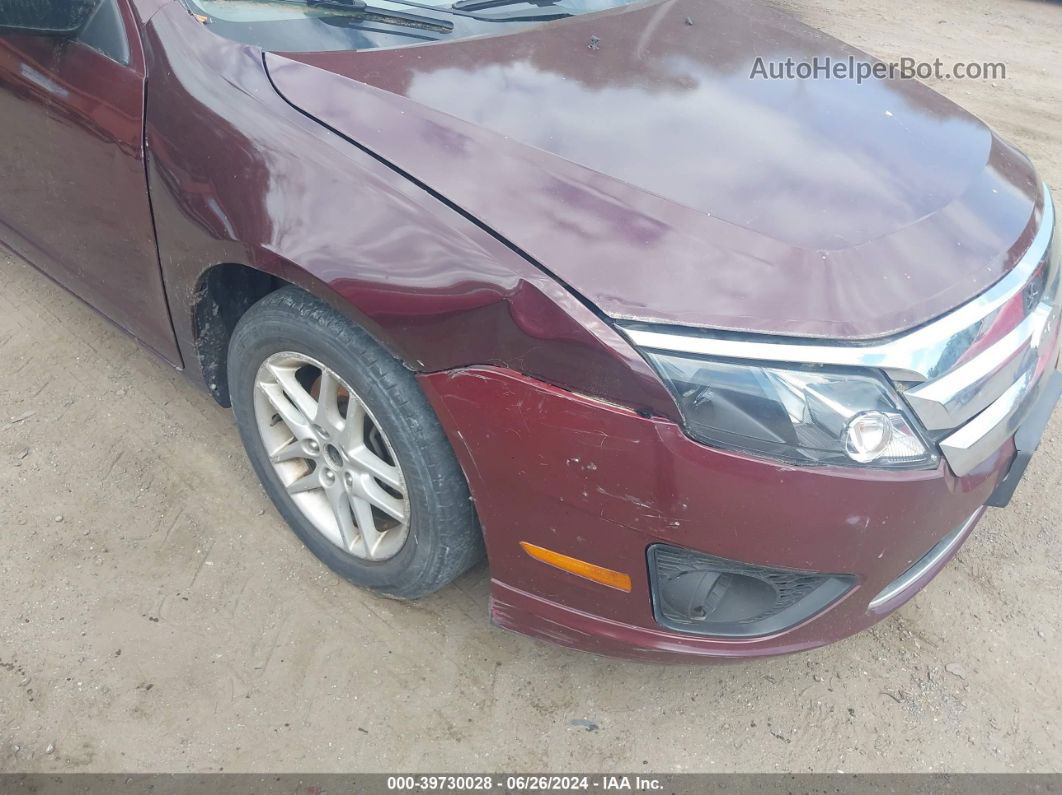 2012 Ford Fusion S Maroon vin: 3FAHP0GA8CR319329