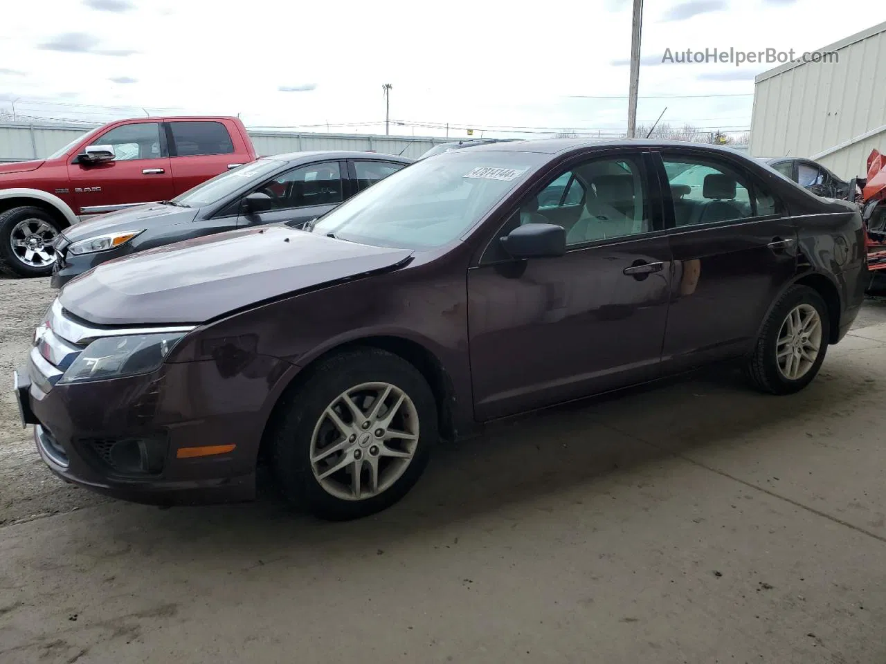 2012 Ford Fusion S Burgundy vin: 3FAHP0GA9CR441584