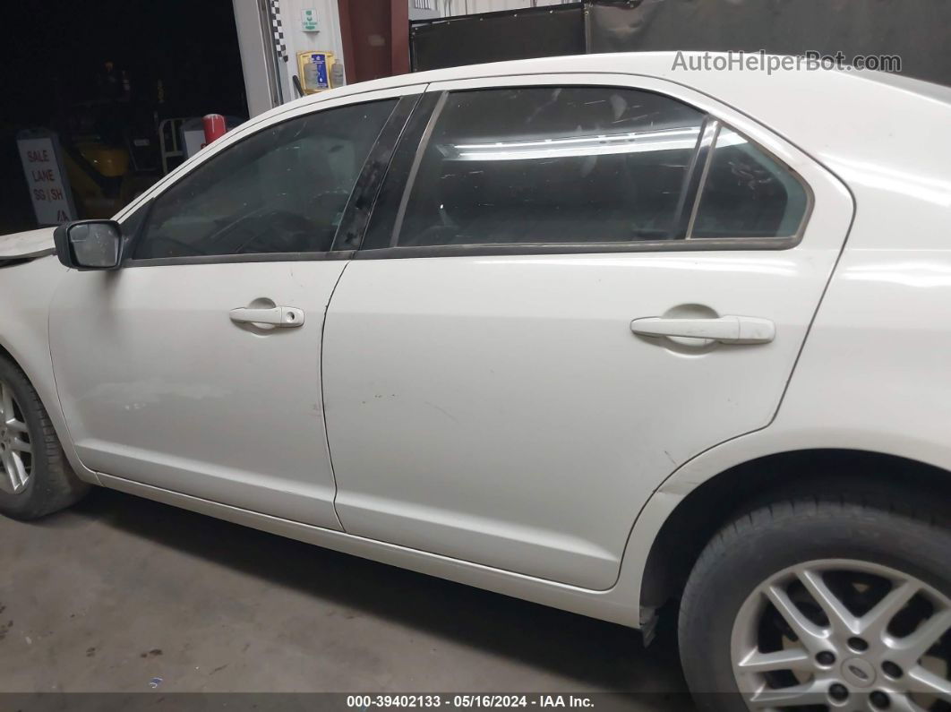 2012 Ford Fusion S White vin: 3FAHP0GAXCR212380