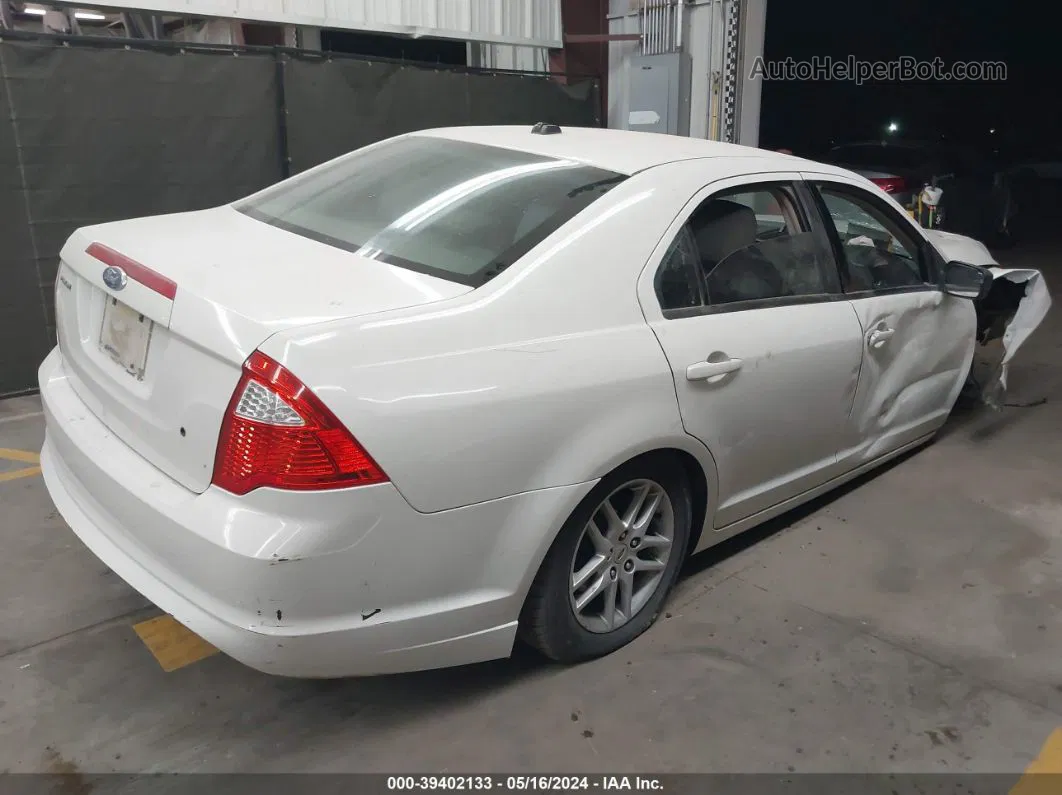 2012 Ford Fusion S White vin: 3FAHP0GAXCR212380