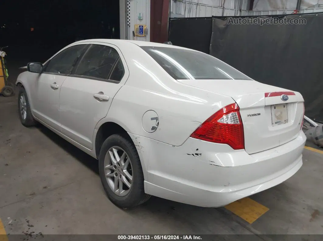 2012 Ford Fusion S White vin: 3FAHP0GAXCR212380