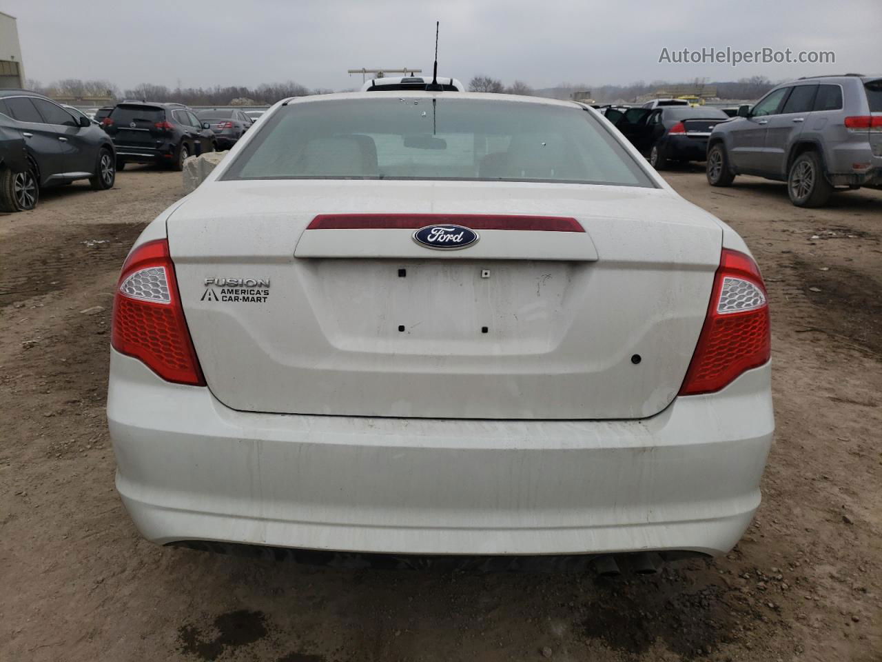 2012 Ford Fusion S White vin: 3FAHP0GAXCR312107