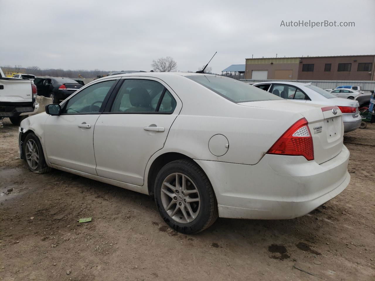 2012 Ford Fusion S Белый vin: 3FAHP0GAXCR312107