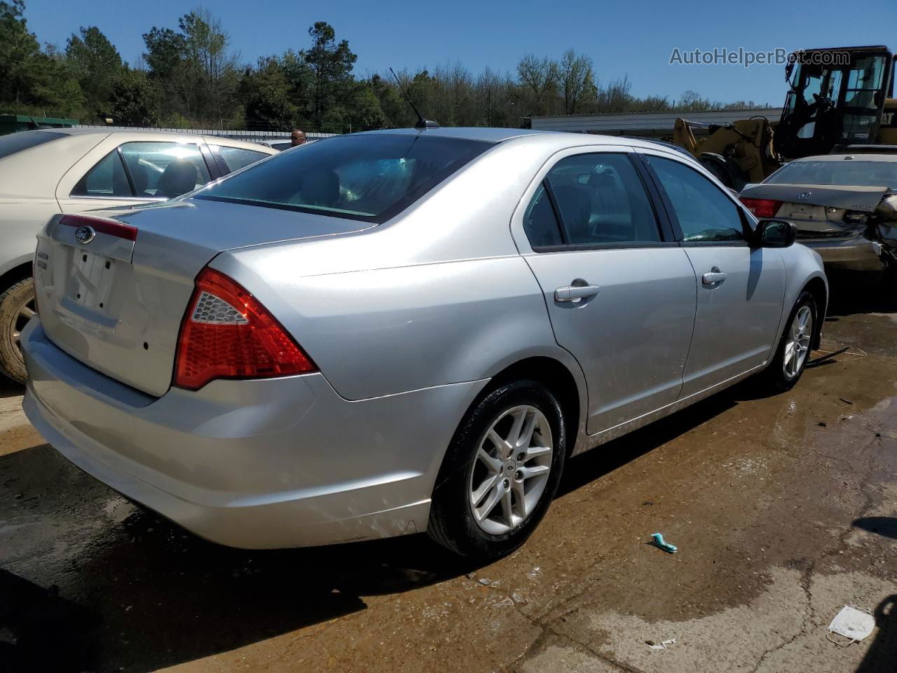 2012 Ford Fusion S Серебряный vin: 3FAHP0GAXCR347889