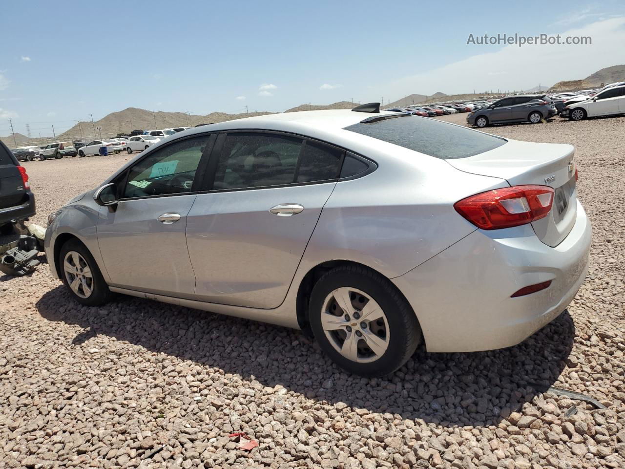 2017 Chevrolet Cruze Ls Серебряный vin: 3G1BC5SM5HS567511