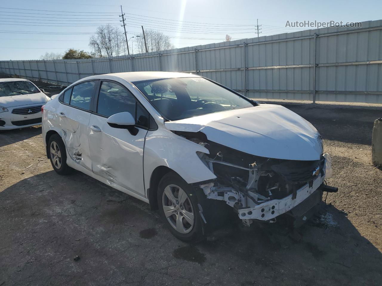 2017 Chevrolet Cruze Ls White vin: 3G1BC5SM8HS557118