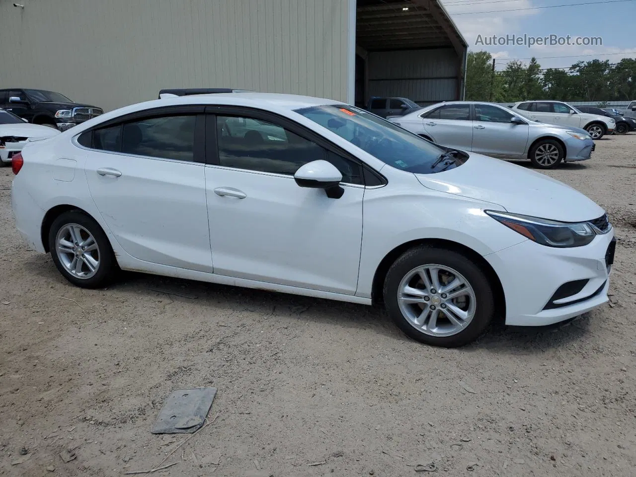 2017 Chevrolet Cruze Lt White vin: 3G1BE5SM1HS566155