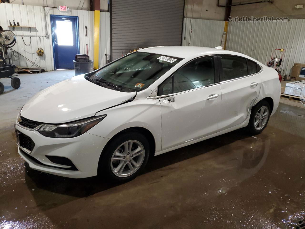 2017 Chevrolet Cruze Lt White vin: 3G1BE5SM3HS561958